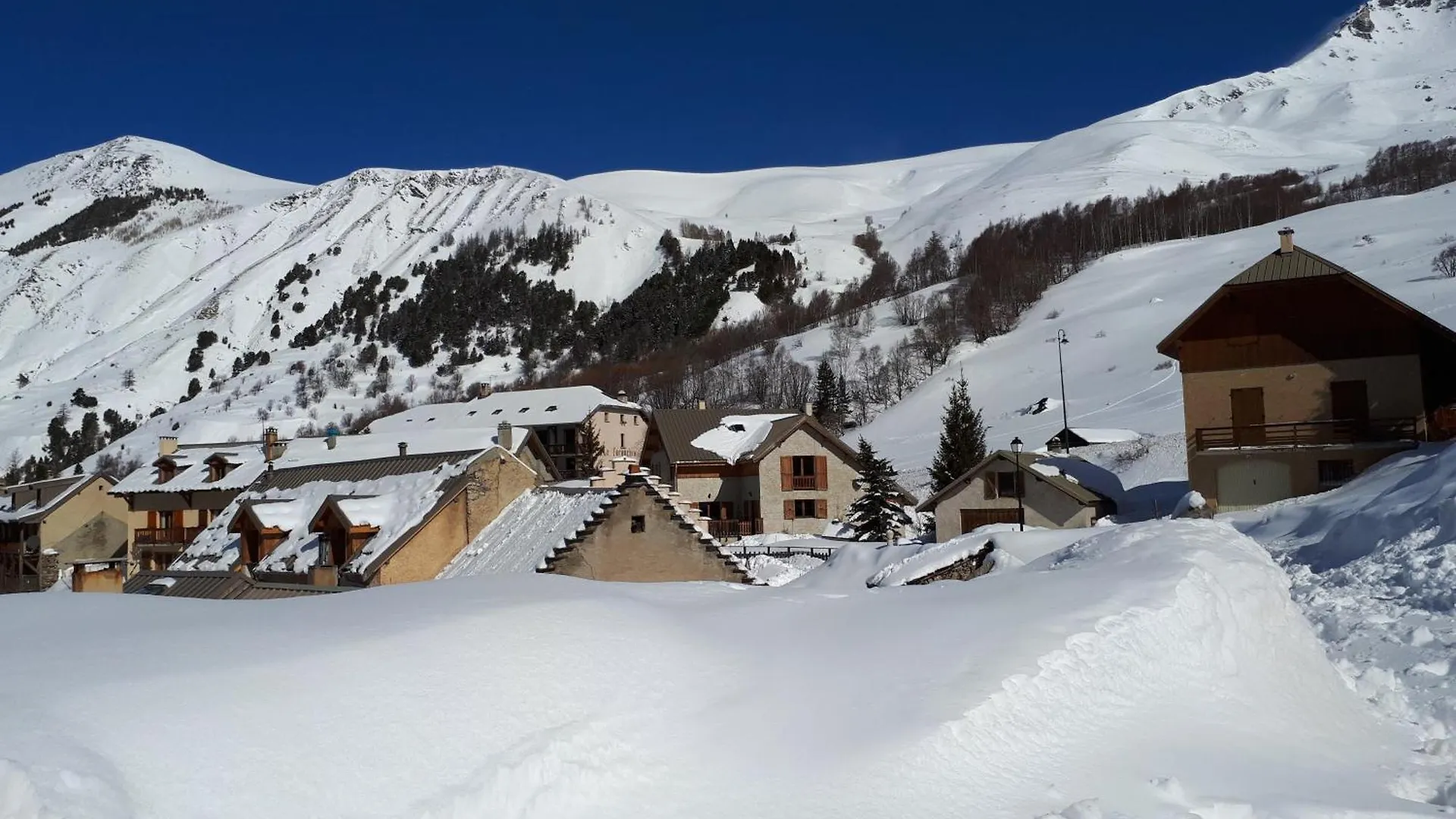 Residence De Tourisme La Meije Blanche Villar-dʼArène